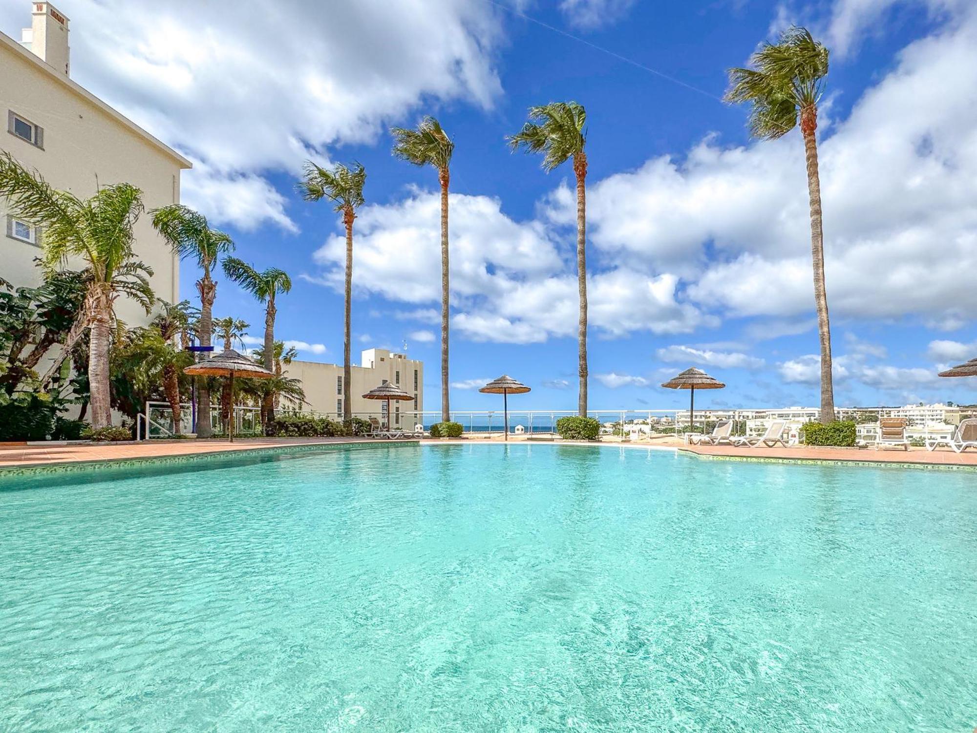 Holiday Beach Apartment Porto De Mos Lagos Exterior photo