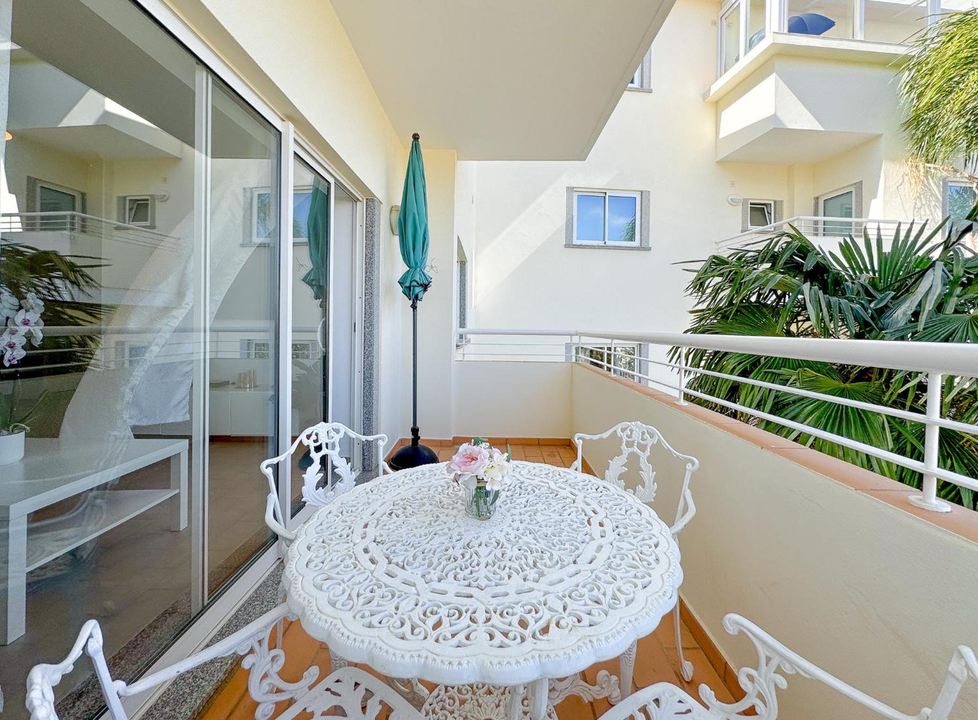 Holiday Beach Apartment Porto De Mos Lagos Exterior photo