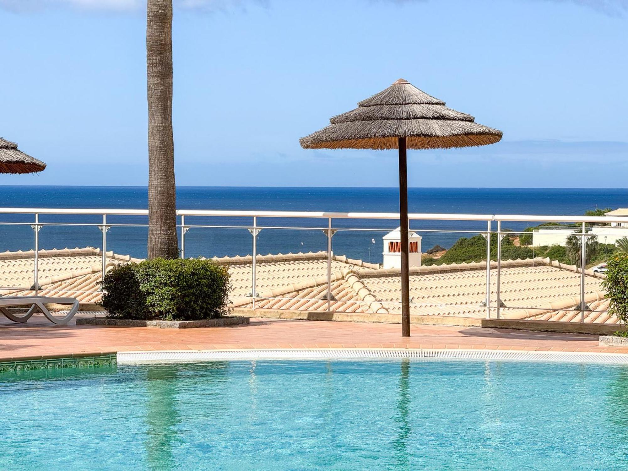 Holiday Beach Apartment Porto De Mos Lagos Exterior photo